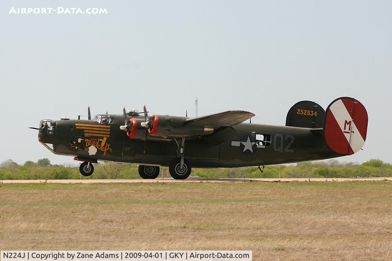 N224J, 1944 Consolidated B-24J-85-CF Liberator C/N 1347 (44-44052), At Arlington Municipal - Collings Foundation tour stop