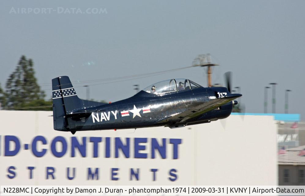 N228MC, 1955 North American T-28B C/N 138301, Great up and off.....