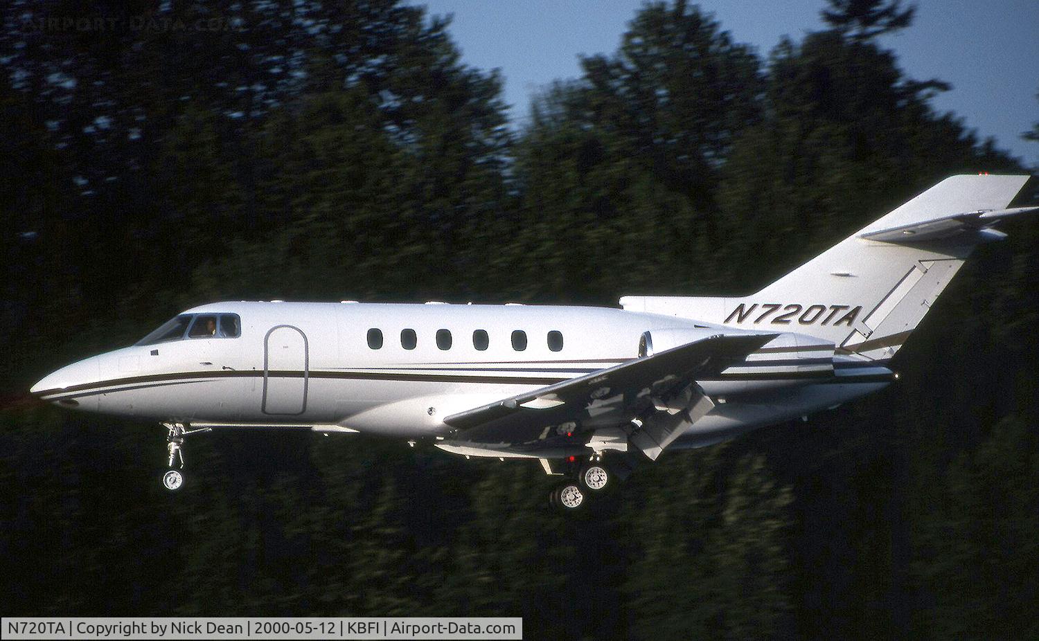N720TA, 1997 Raytheon HAWKER 800XP C/N 258320, KBFI