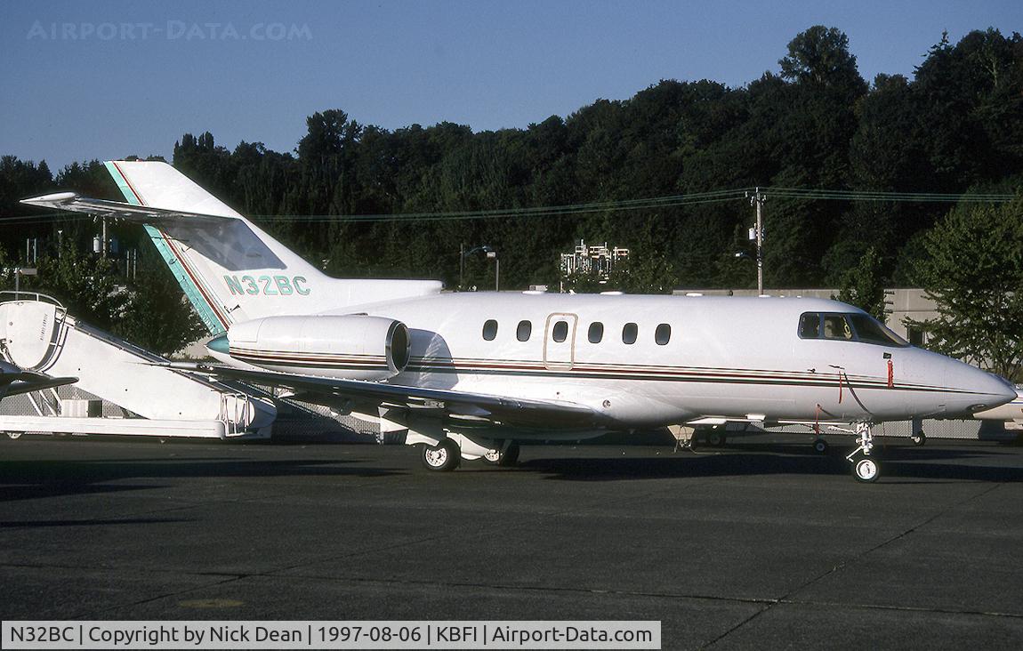 N32BC, 1996 Raytheon Hawker 800XP C/N 258321, KBFI