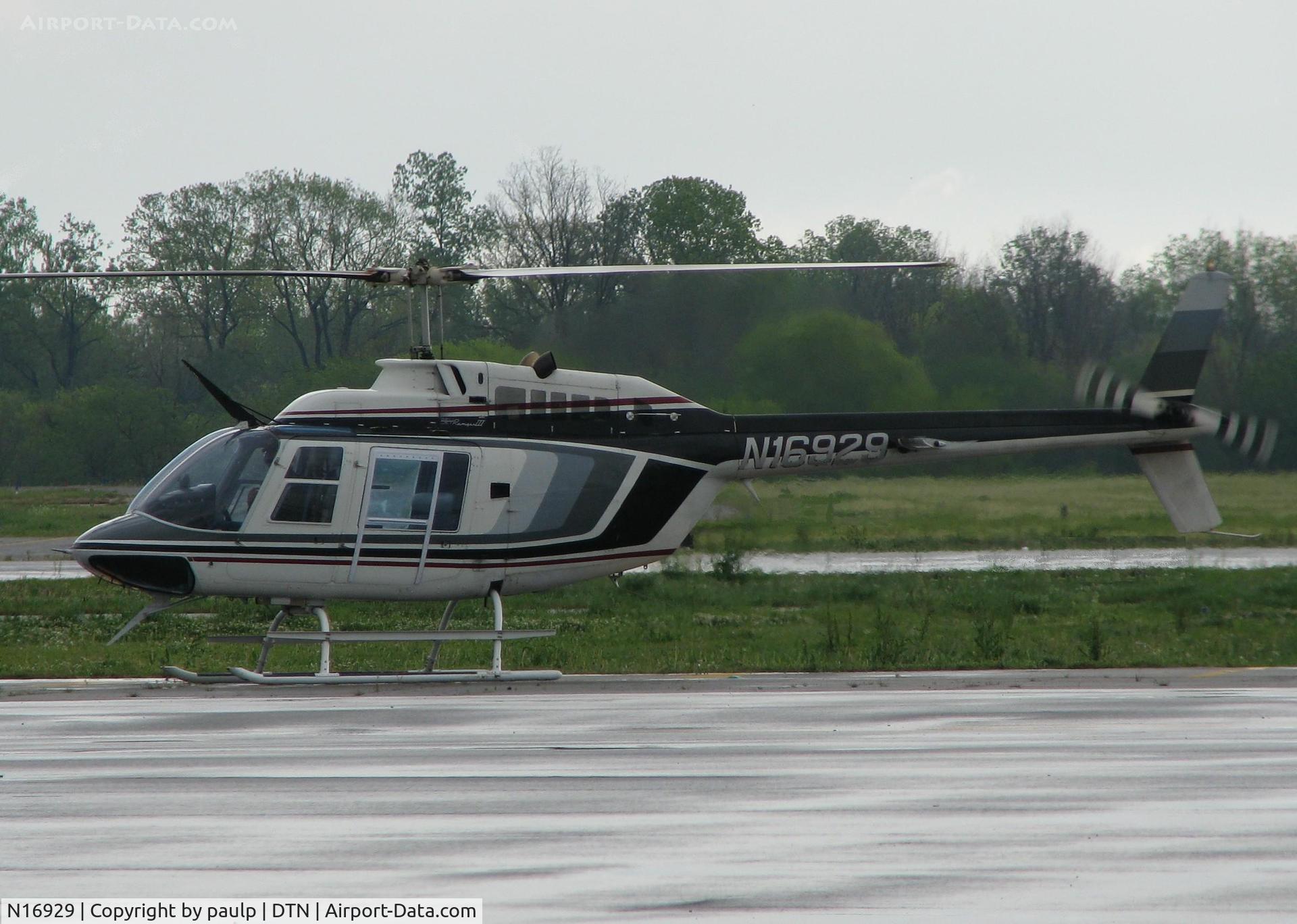 N16929, 1978 Bell 206B JetRanger III C/N 2314, Just touched down at the Shreveport Downtown airport.