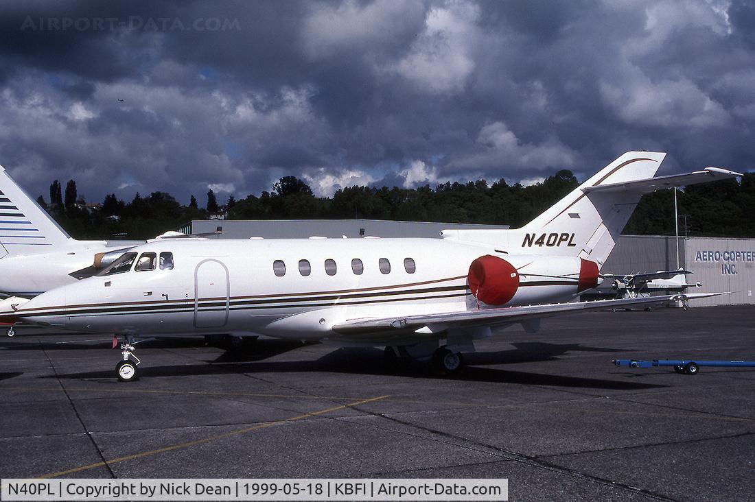 N40PL, 1998 Raytheon Hawker 800XP C/N 258347, KBFI