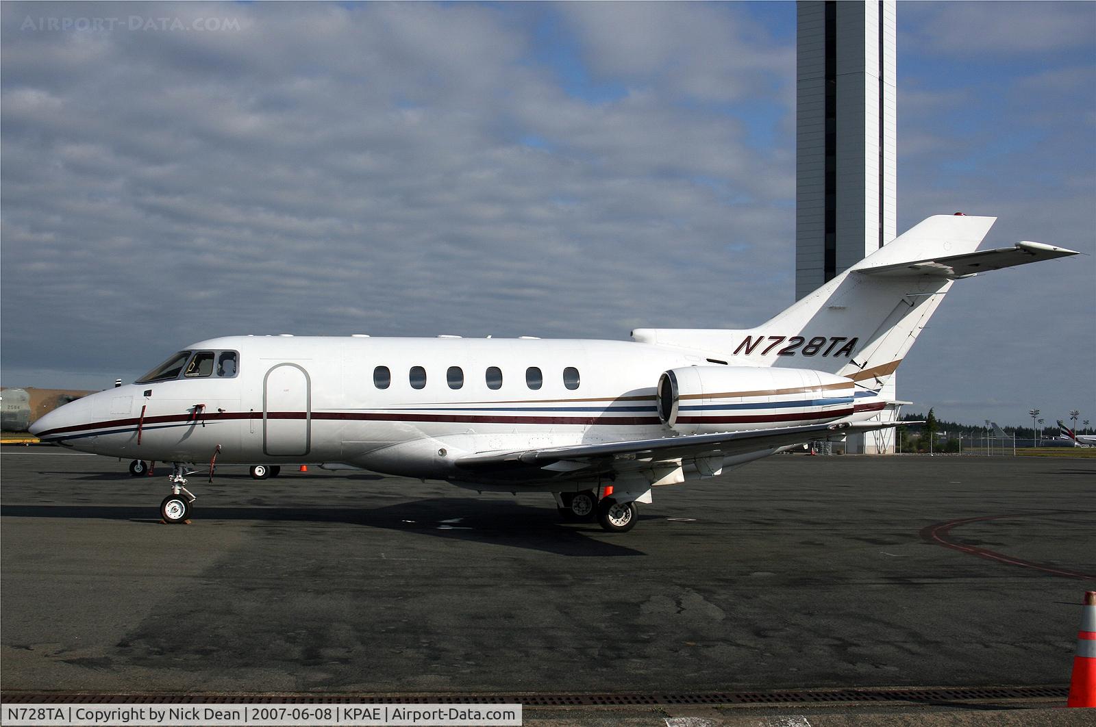 N728TA, 1998 Raytheon Hawker 800XP C/N 258364, KPAE
