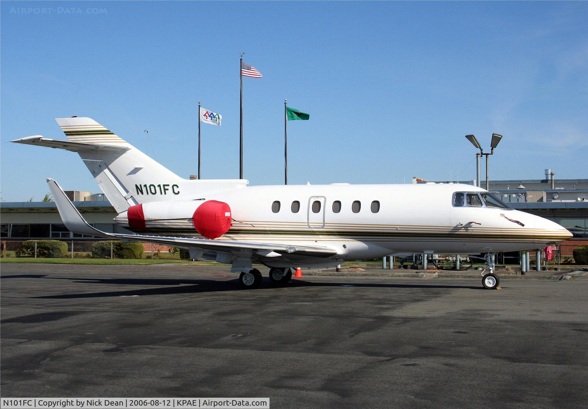 N101FC, 1998 Raytheon Hawker 800XP C/N 258380, KPAE