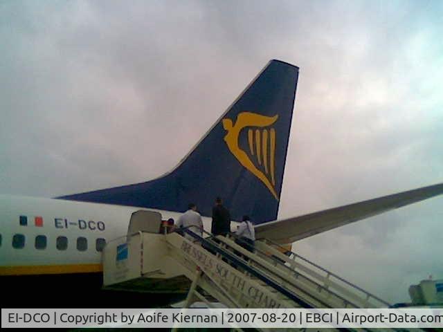 EI-DCO, 2004 Boeing 737-8AS C/N 33809, Boarding at EBCI