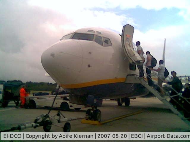 EI-DCO, 2004 Boeing 737-8AS C/N 33809, EI-DCO head on
