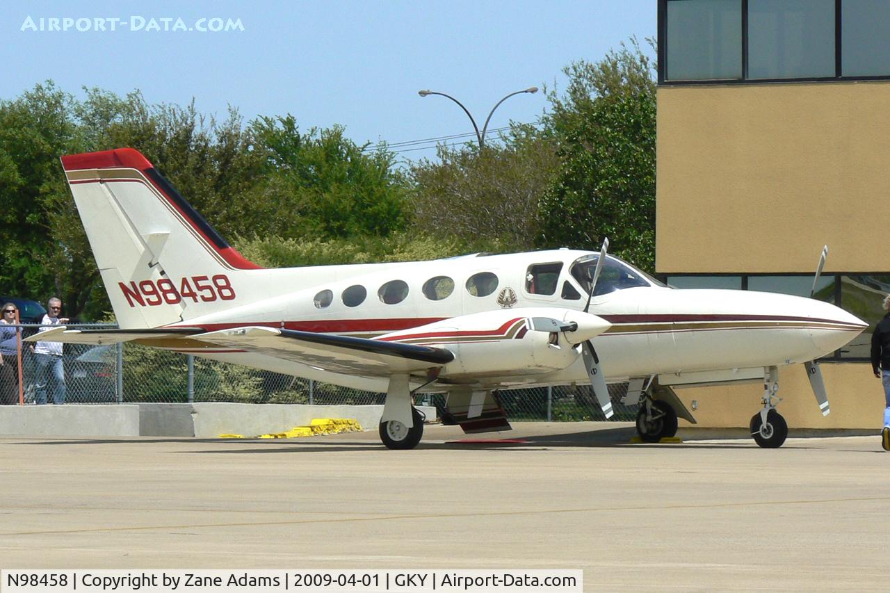 N98458, 1975 Cessna 421C Golden Eagle C/N 421C0051, At Arlington Municipal