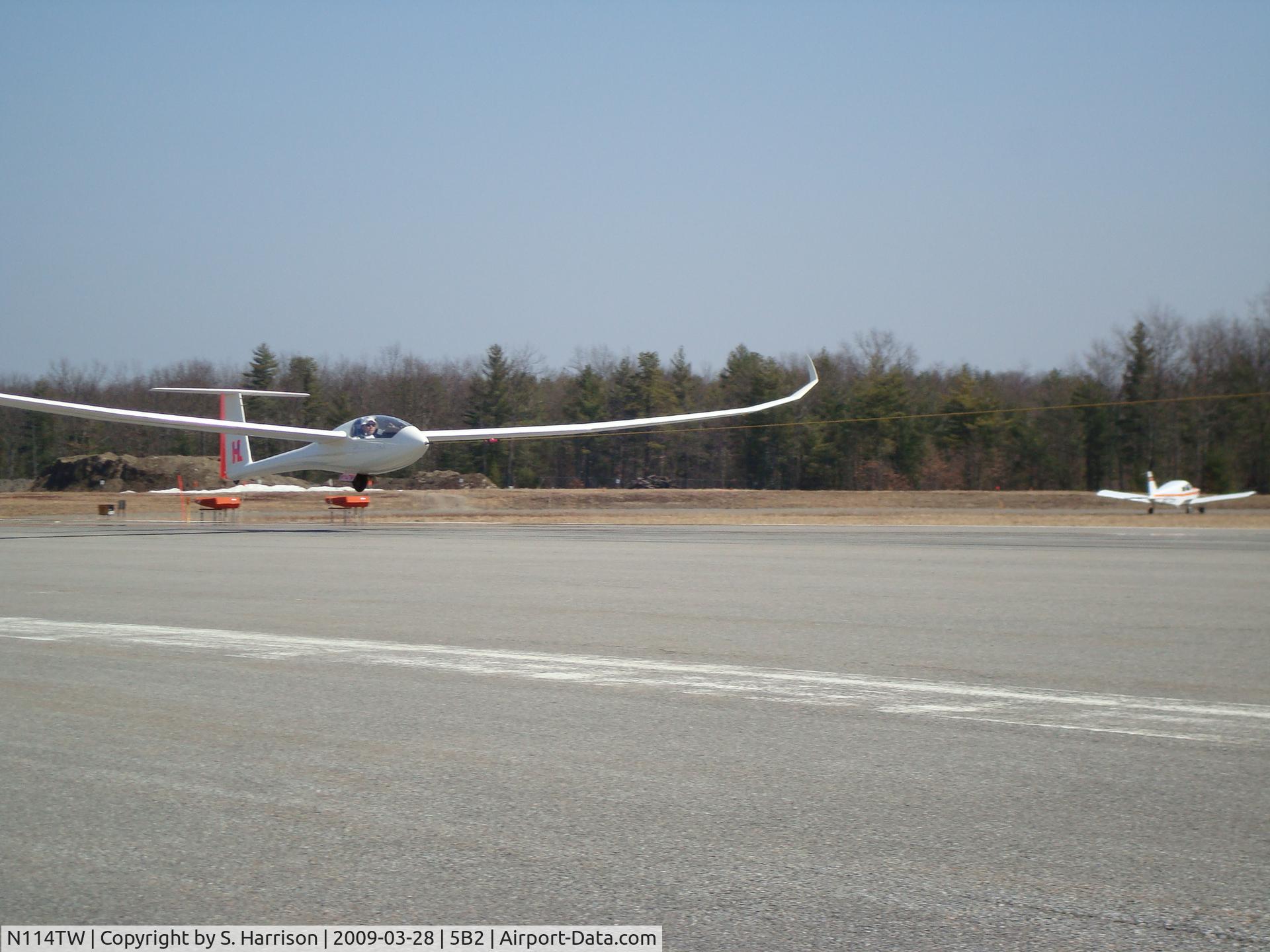 N114TW, 2000 Schempp-Hirth DISCUS 2A C/N 57, Discus 2ax
