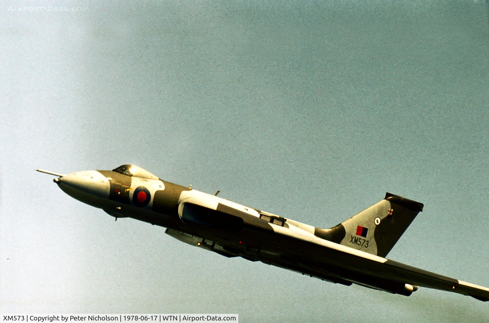 XM573, 1963 Avro Vulcan B.2 C/N Set 54, A fly-past by 44 Squadron after the QRA scramble demonstration at the 1978 Waddington Open Day.