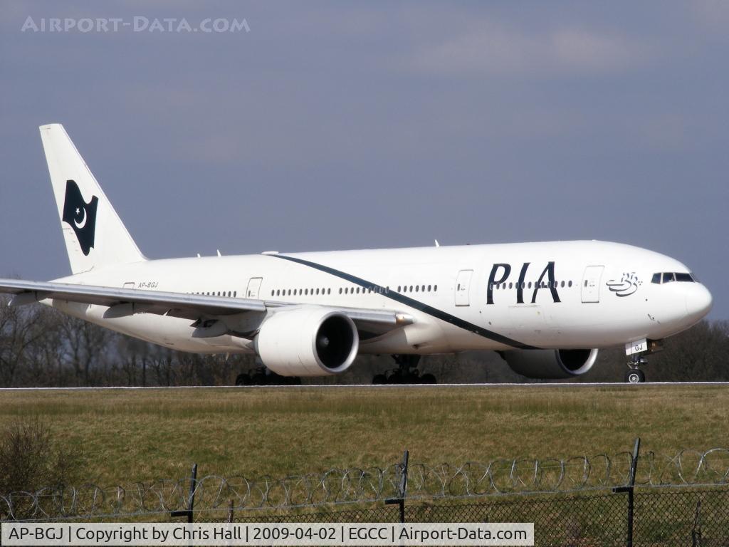 AP-BGJ, 2003 Boeing 777-240/ER C/N 33775, PIA