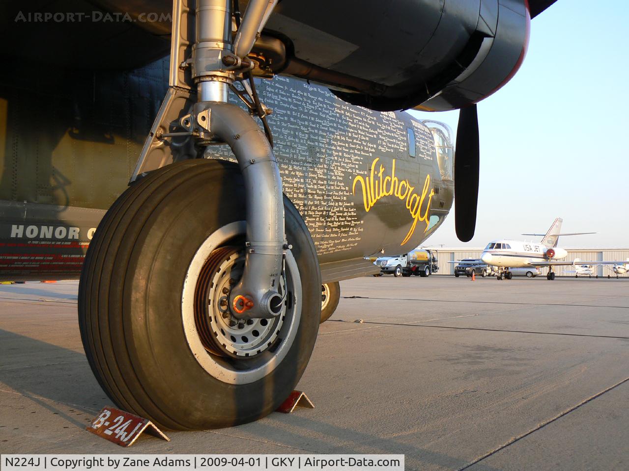 N224J, 1944 Consolidated B-24J-85-CF Liberator C/N 1347 (44-44052), At Arlington Municipal - Collings Foundation tour stop