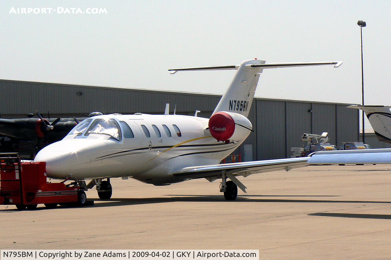 N795BM, 2002 Cessna 525 C/N 5250481, At Arlington Municipal