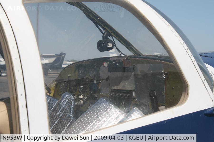 N953W, 1968 SIAI-Marchetti S-205-22R C/N 4-153, Cocpit