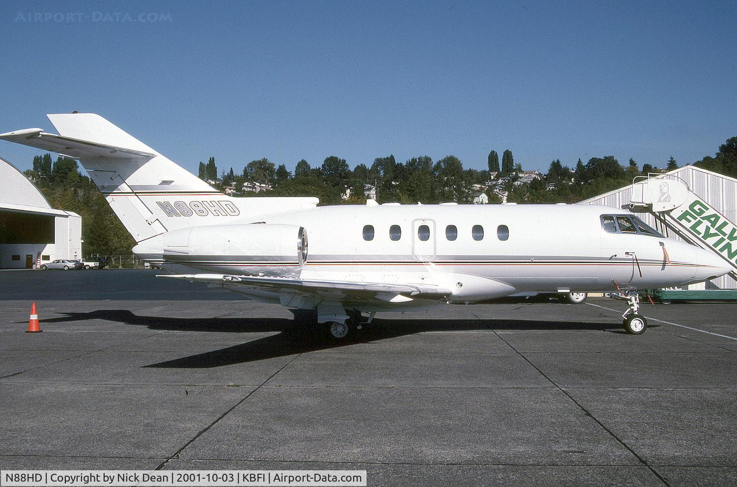 N88HD, 1999 British Aerospace BAE125 Hawker 800XP C/N 248429, KBFI