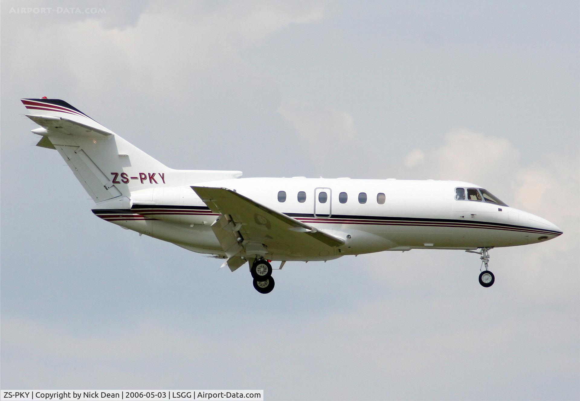 ZS-PKY, 1999 Raytheon Hawker 800XP C/N 258429, LSGG