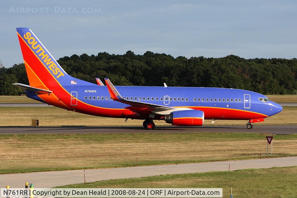 N761RR, 2000 Boeing 737-7H4 C/N 27875, Southwest Airlines N761RR (FLT SWA1015) taxiing to the gate after arrival on RWY 5 from Nashville Int'l (KBNA).
