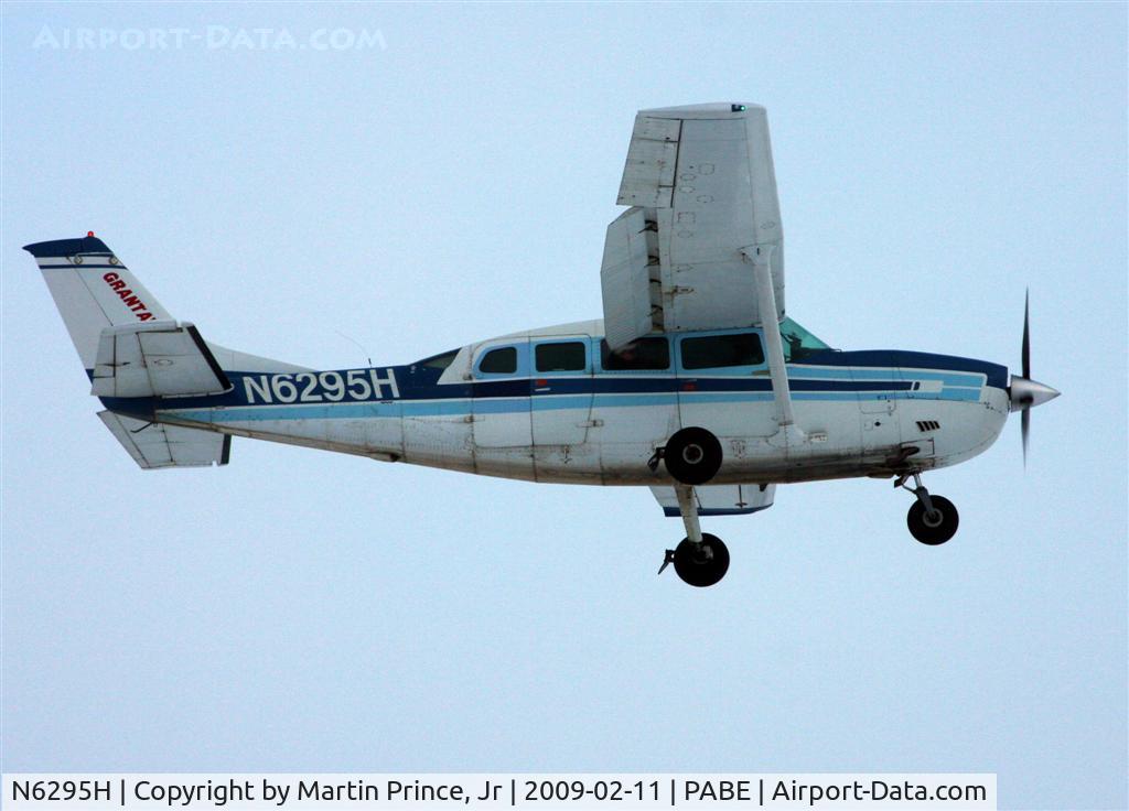 N6295H, 1978 Cessna 207A C/N 20700471, Landing 18 Bethel