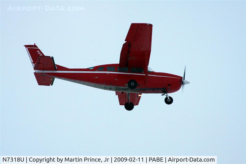 N7318U, 1977 Cessna 207A C/N 20700396, Landing 18 Bethel