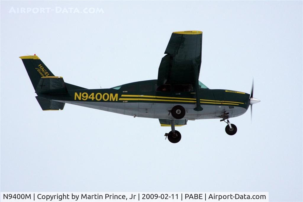 N9400M, 1981 Cessna 207A C/N 20700687, Landing 18 Bethel