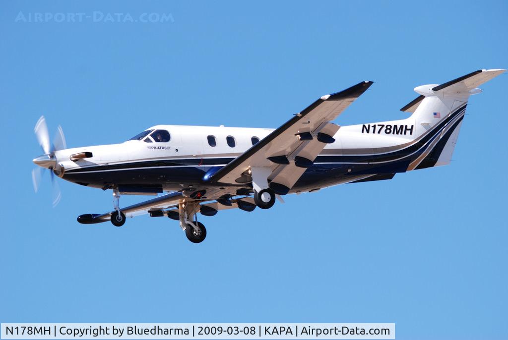 N178MH, 2008 Pilatus PC-12/47 C/N 875, On final approach to 17L.