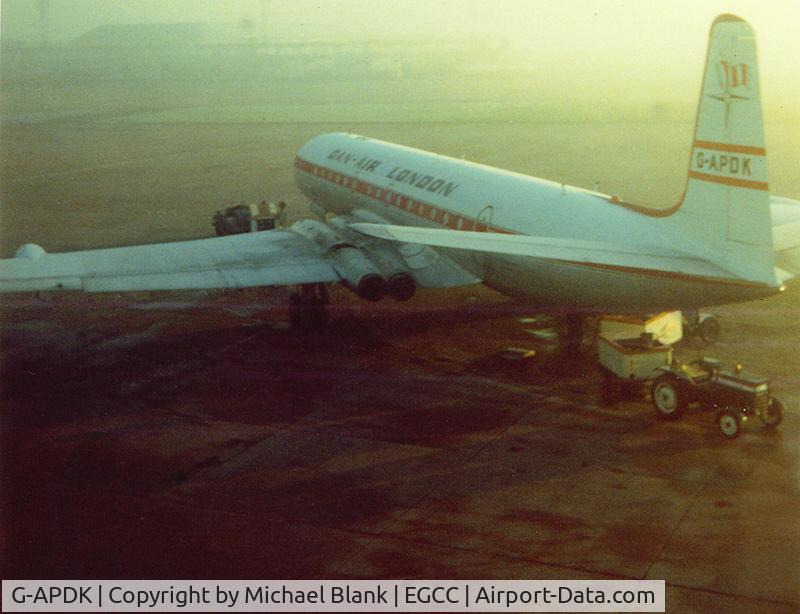 G-APDK, 1959 De Havilland DH.106 Comet 4 C/N 6412, Shot from the international pier.