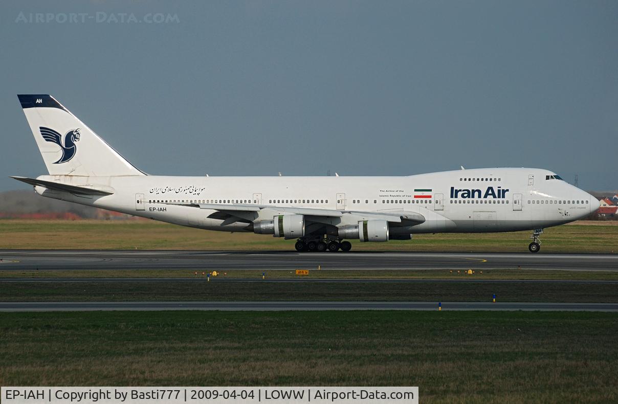 EP-IAH, 1976 Boeing 747-286M C/N 21218, Iran Air with 747 in Vienna