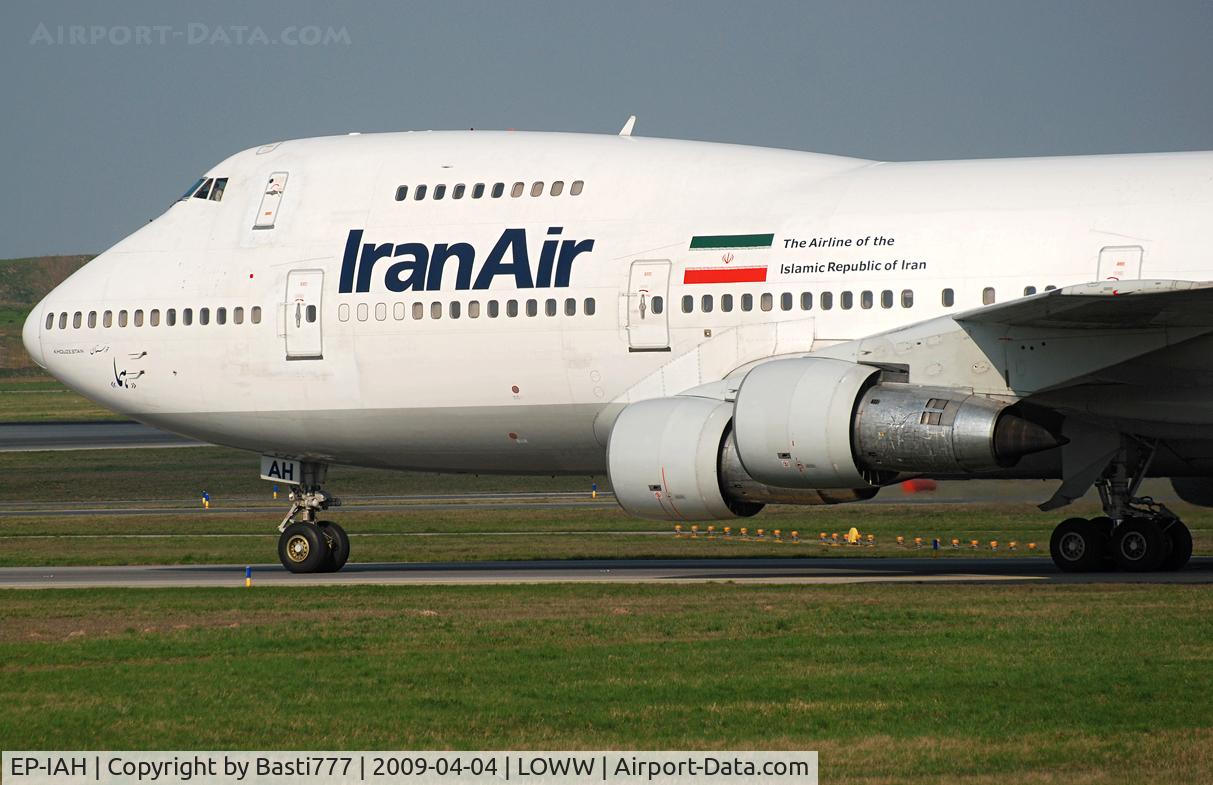 EP-IAH, 1976 Boeing 747-286M C/N 21218, Iran Air with 747 in Vienna