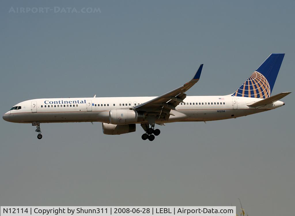 N12114, 1995 Boeing 757-224 C/N 27556, Landing rwy 25R