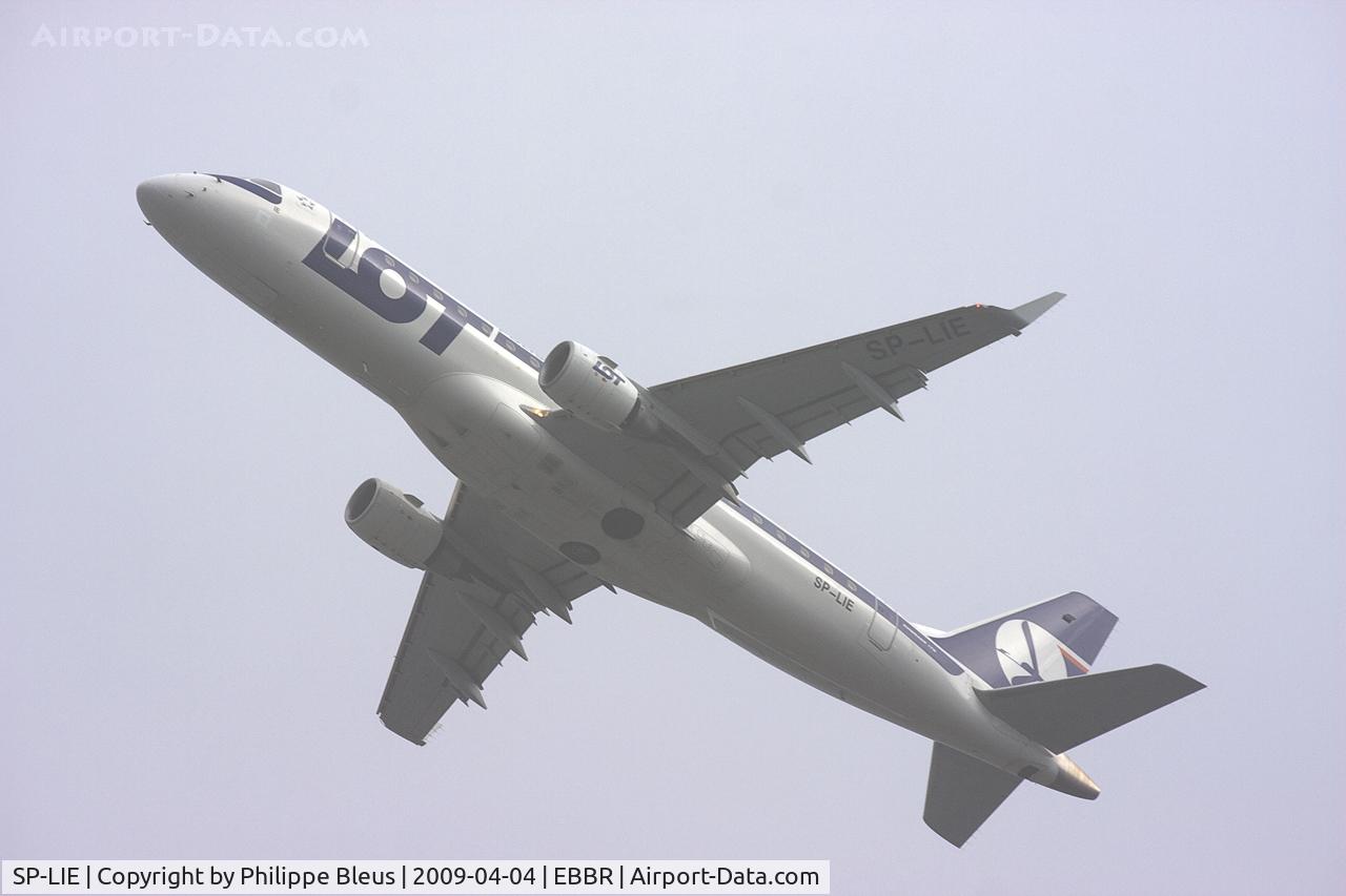 SP-LIE, 2006 Embraer 175LR (ERJ-170-200LR) C/N 17000153, Rising from rwy 25R by a gloomy morning.