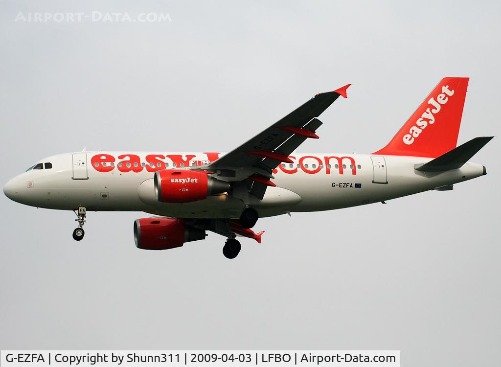 G-EZFA, 2009 Airbus A319-111 C/N 3788, Landing rwy 32L