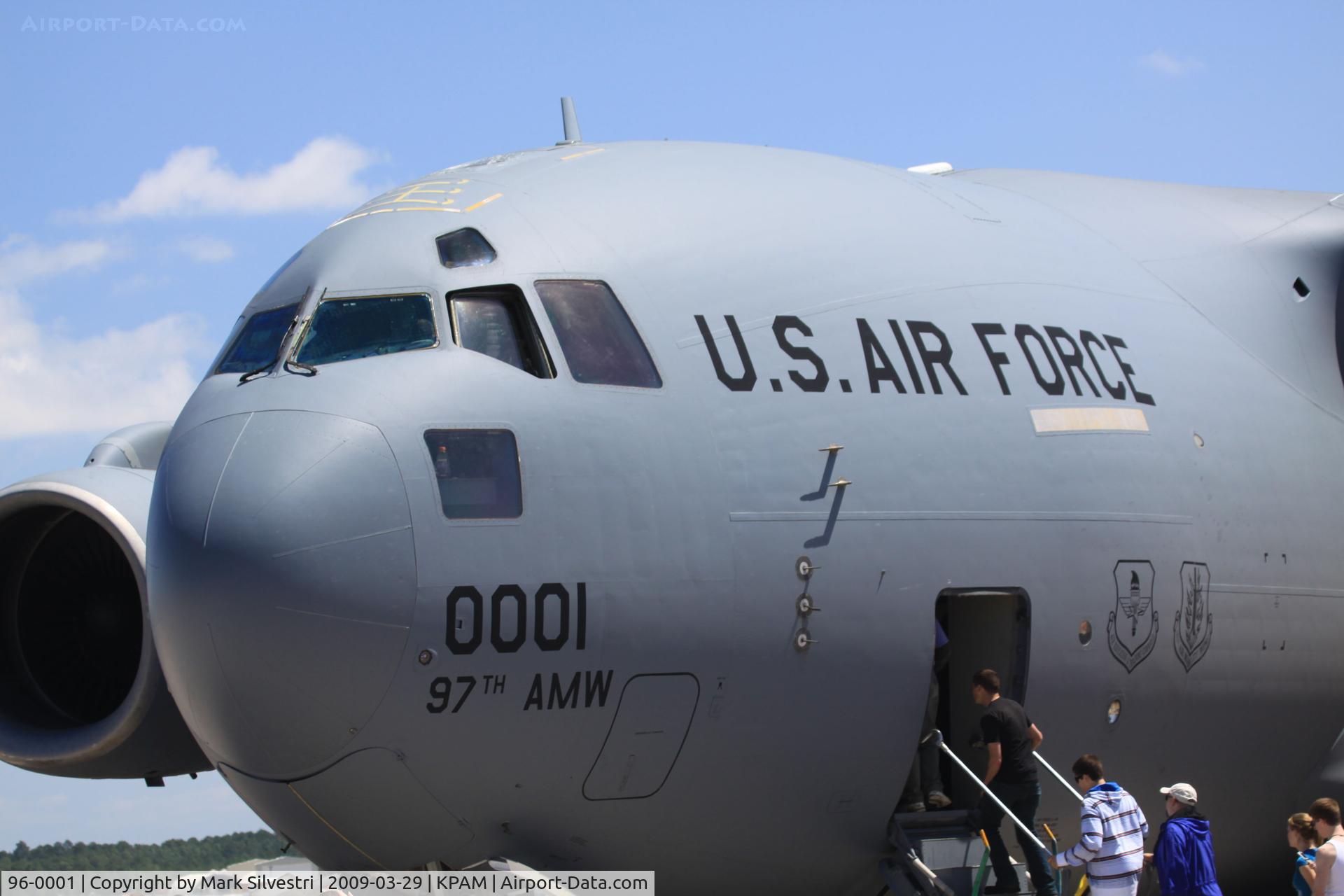 96-0001, 1996 McDonnell Douglas C-17A Globemaster III C/N P-33, 2009 Tyndall AFB Airshow