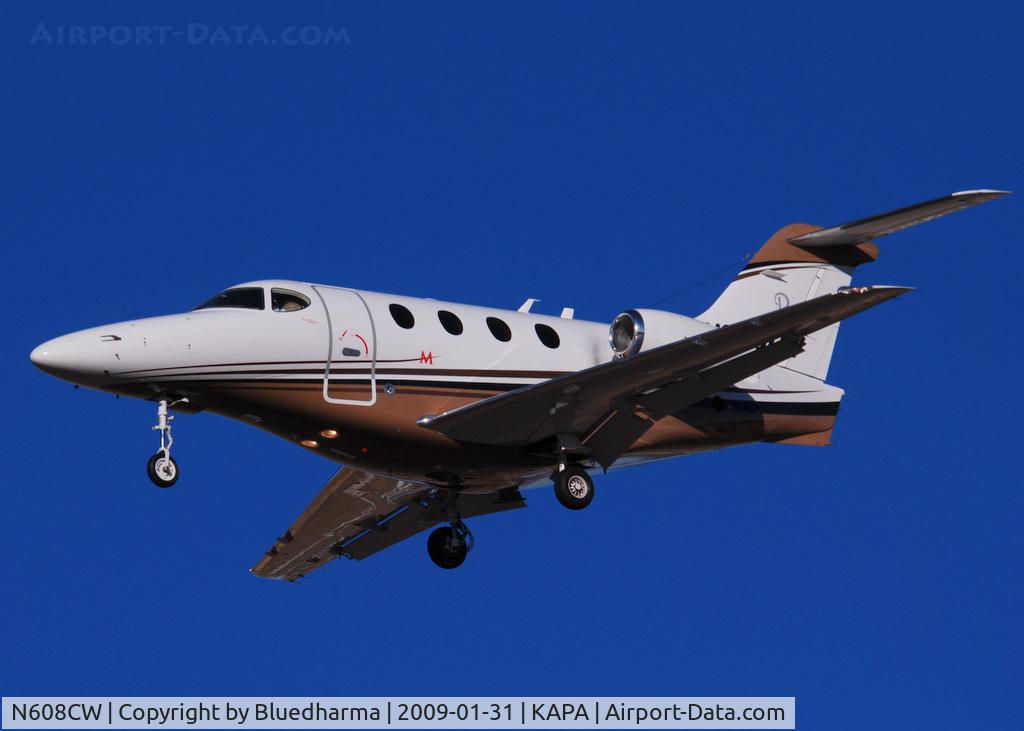 N608CW, Raytheon Aircraft Company 390 C/N RB-162, On final approach to 17L.