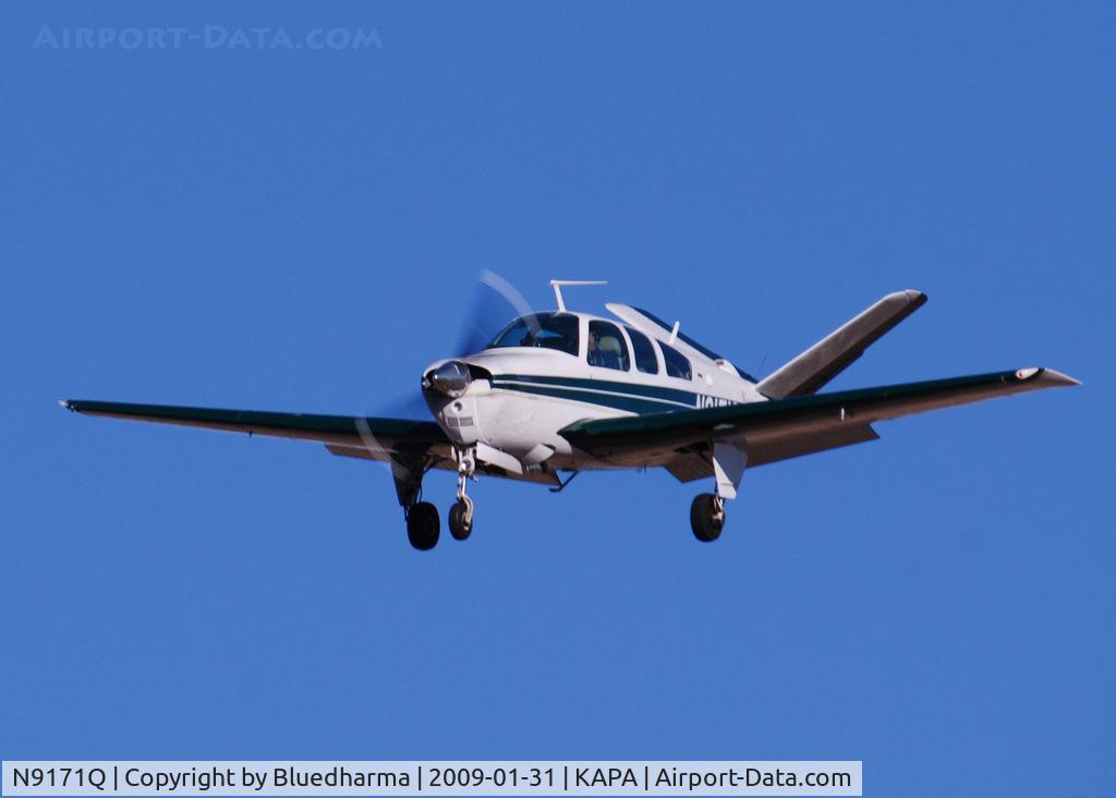 N9171Q, 1970 Beech V35B Bonanza C/N D-9246, On final approach to 17L.