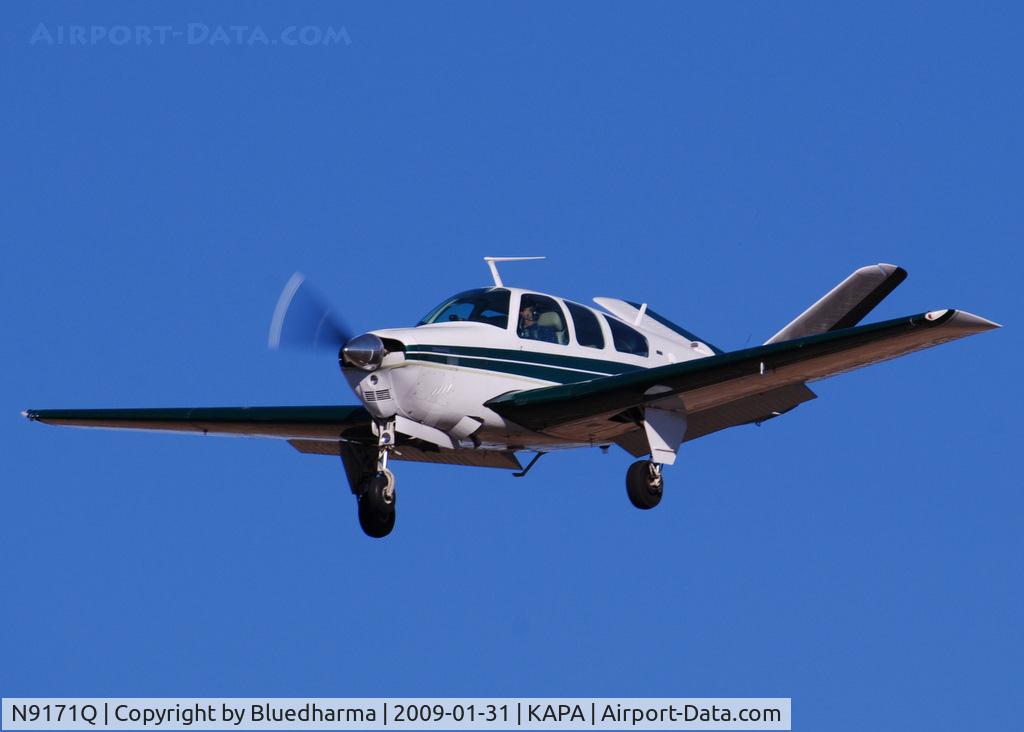 N9171Q, 1970 Beech V35B Bonanza C/N D-9246, On final approach to 17L.