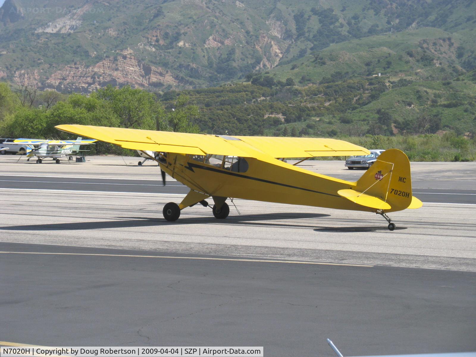 N7020H, 1946 Piper J3C-65 Cub Cub C/N 20265, 1946 Piper J3C-65 CUB, Continental A&C65 65 Hp, taxi to Rwy 22
