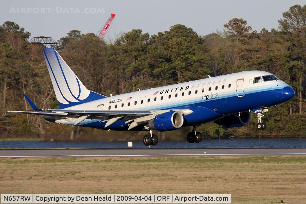 N657RW, 2005 Embraer 170SE (ERJ-170-100SE) C/N 17000115, United Express (Shuttle America) N657RW (FLT TCF7625) from Chicago O'Hare Int'l (KORD) landing on RWY 23.