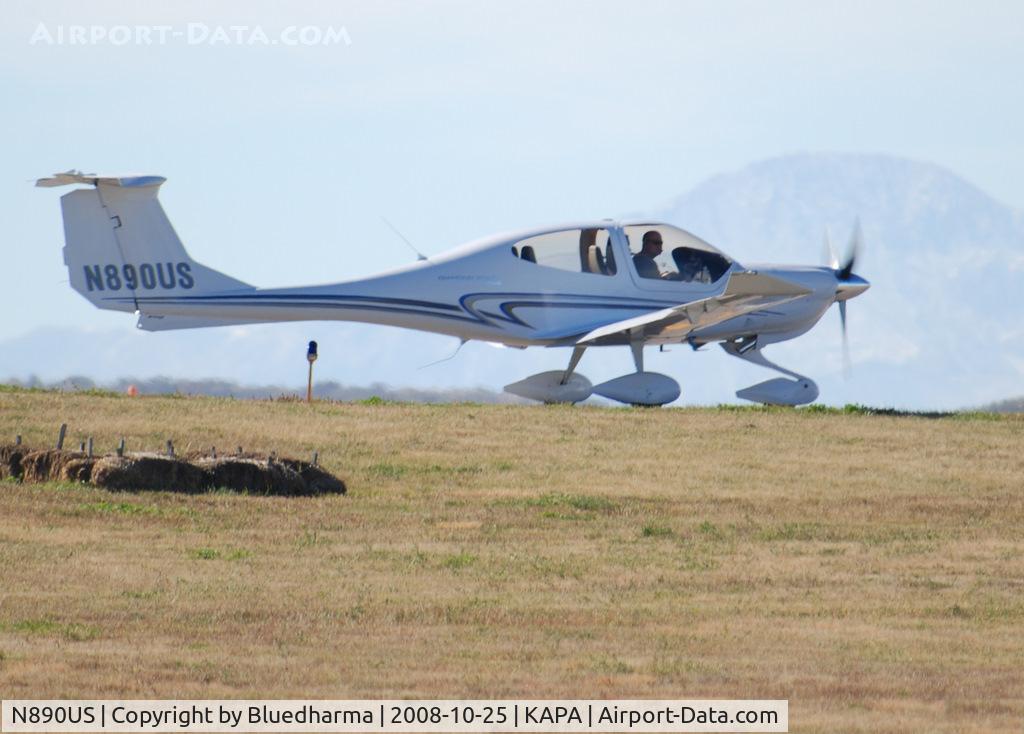 N890US, 2007 Diamond DA-40 Diamond Star C/N 40.890, Position and hold for 17L.