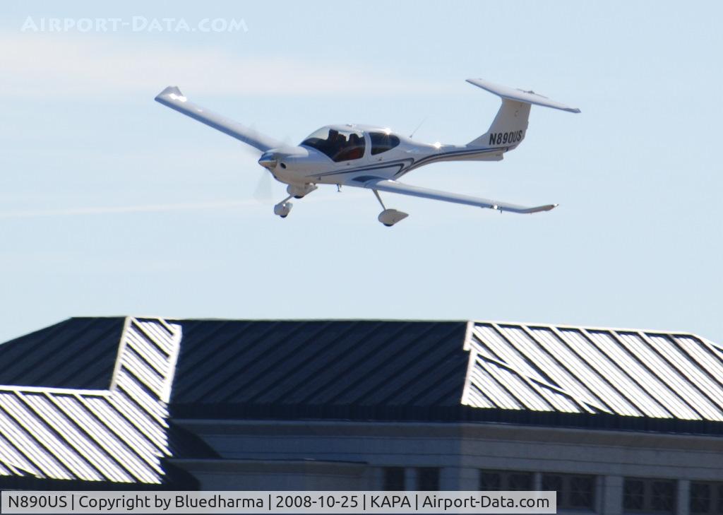 N890US, 2007 Diamond DA-40 Diamond Star C/N 40.890, On final approach for 35R.