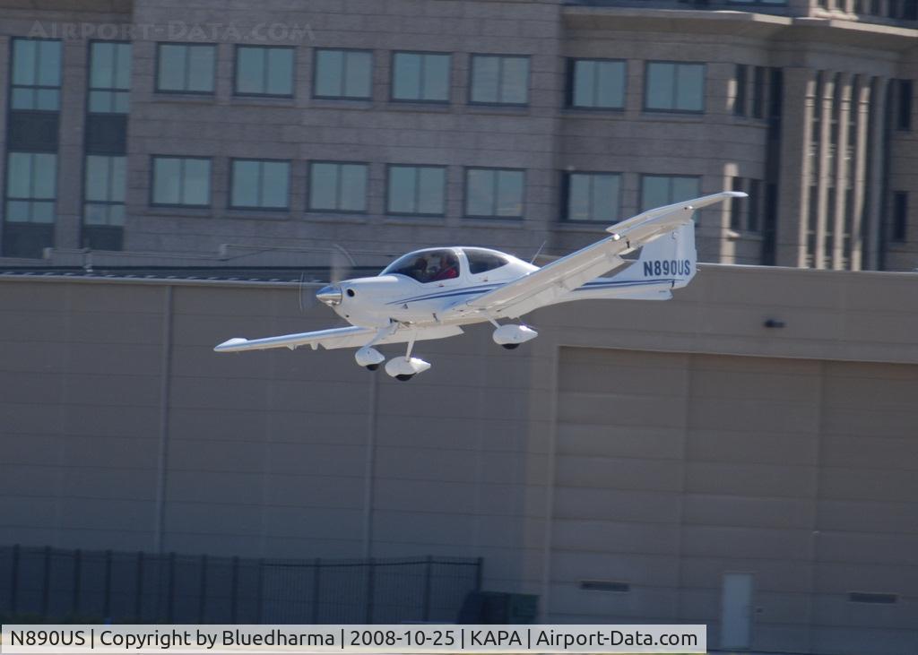 N890US, 2007 Diamond DA-40 Diamond Star C/N 40.890, On final approach for 35R.
