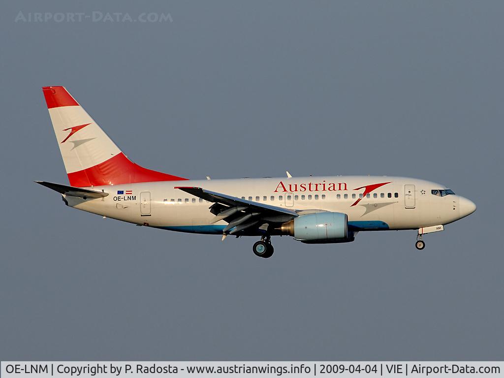 OE-LNM, 2000 Boeing 737-6Z9 C/N 30138, Approaching RWY 16 at VIE