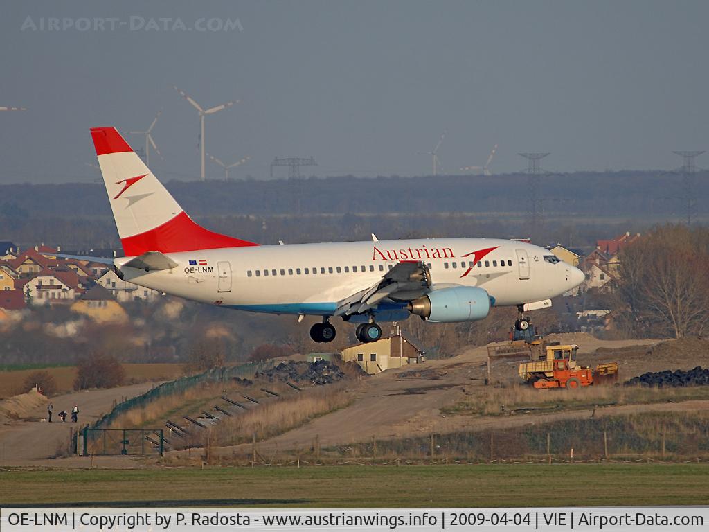 OE-LNM, 2000 Boeing 737-6Z9 C/N 30138, Final Approach RWY 16
