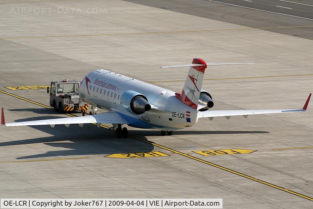 OE-LCR, 2003 Canadair CRJ-200LR (CL-600-2B19) C/N 7910, Austrian arrows Canadair Regional Jet CRJ200LR