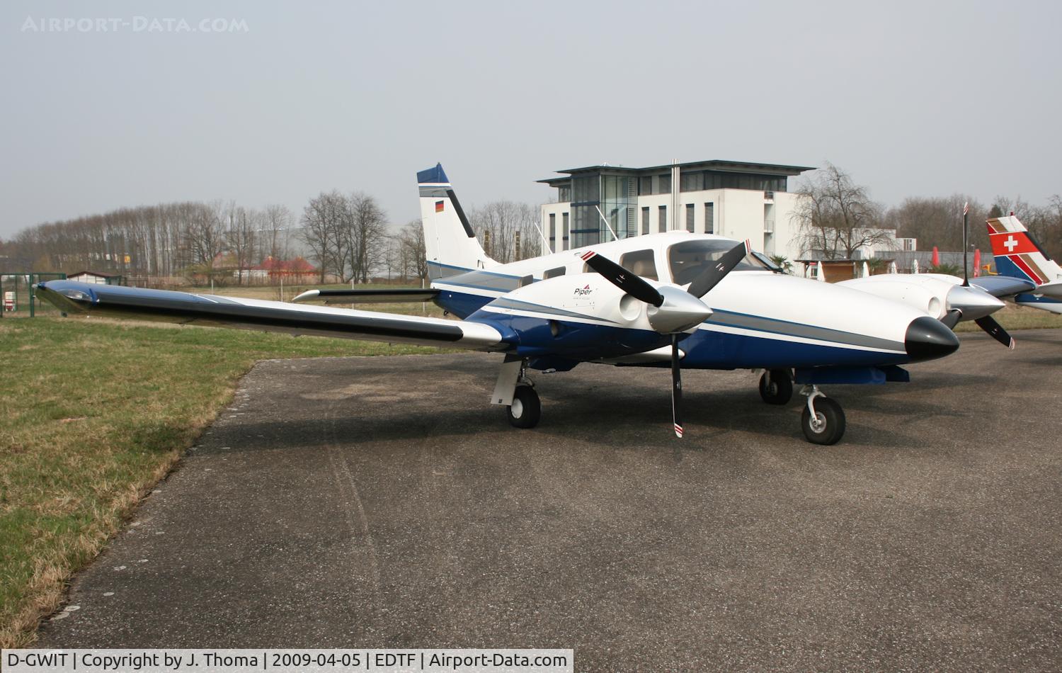 D-GWIT, Piper PA-34-220T Seneca III C/N 3449132, Piper PA-34-220T Seneca