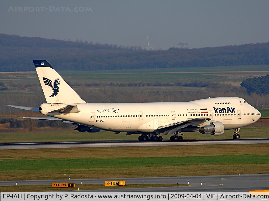 EP-IAH, 1976 Boeing 747-286M C/N 21218, Very rare visitor, a 32 yr. old veteran, departing RWY 16 bound for TH