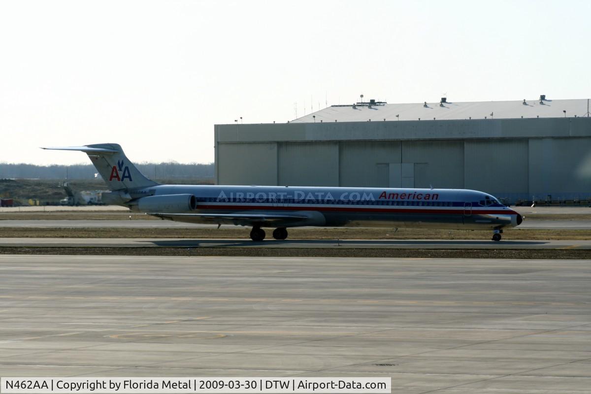 N462AA, 1988 McDonnell Douglas MD-82 (DC-9-82) C/N 49592, American MD-82
