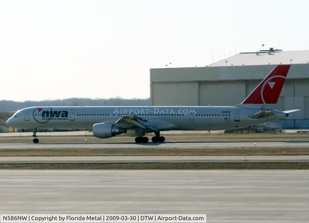 N586NW, 2002 Boeing 757-351 C/N 32987, Northwest 757-300