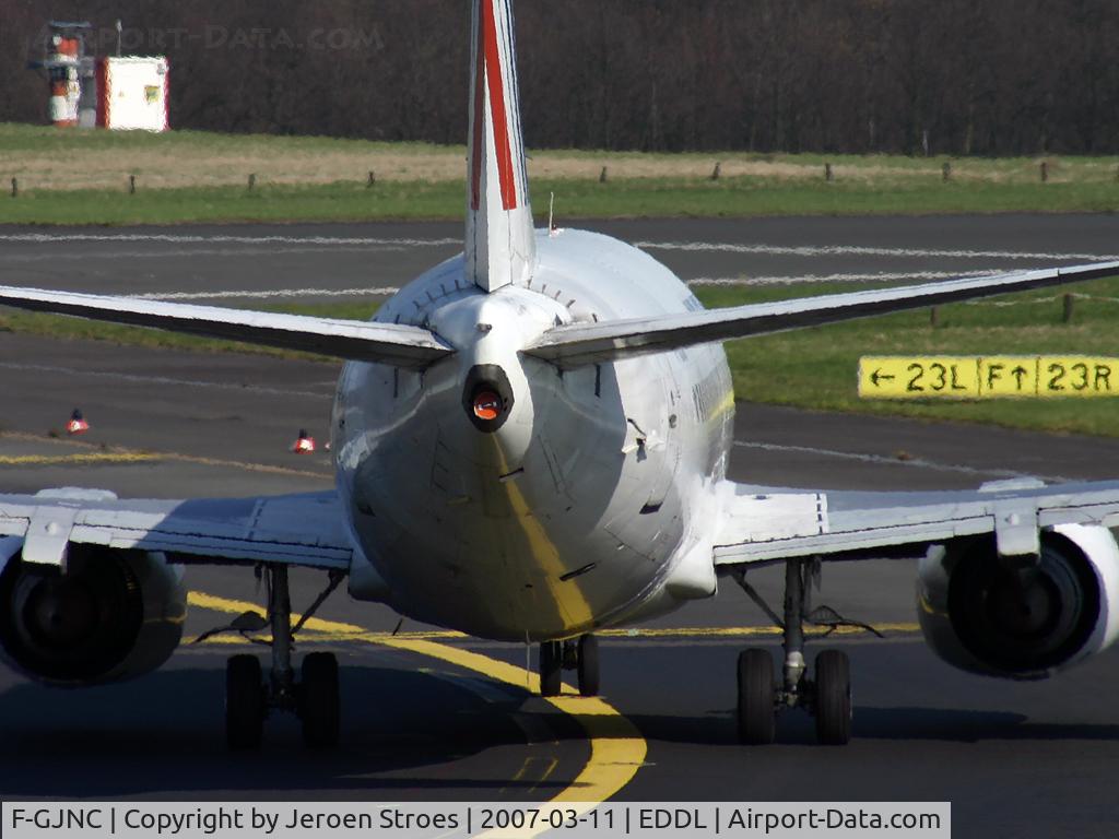 F-GJNC, 1991 Boeing 737-528 C/N 25228, See the APU, a cover is closing the exhaust