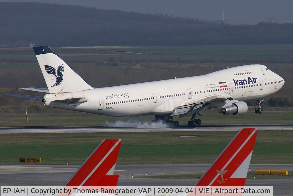 EP-IAH, 1976 Boeing 747-286M C/N 21218, Iran Air Boeing 747-200