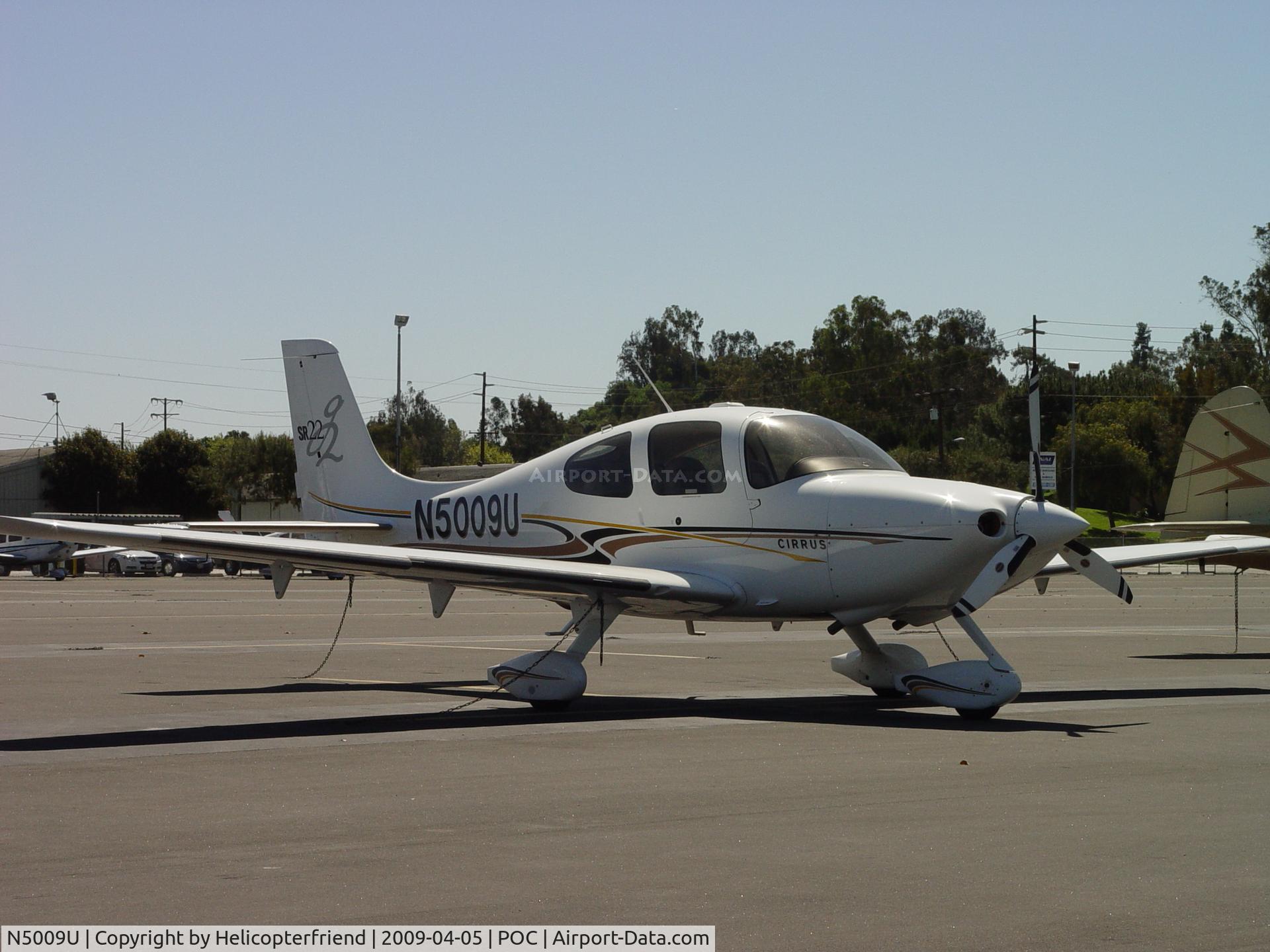 N5009U, 2004 Cirrus SR22 C/N 0847, In transient parking at Brackett