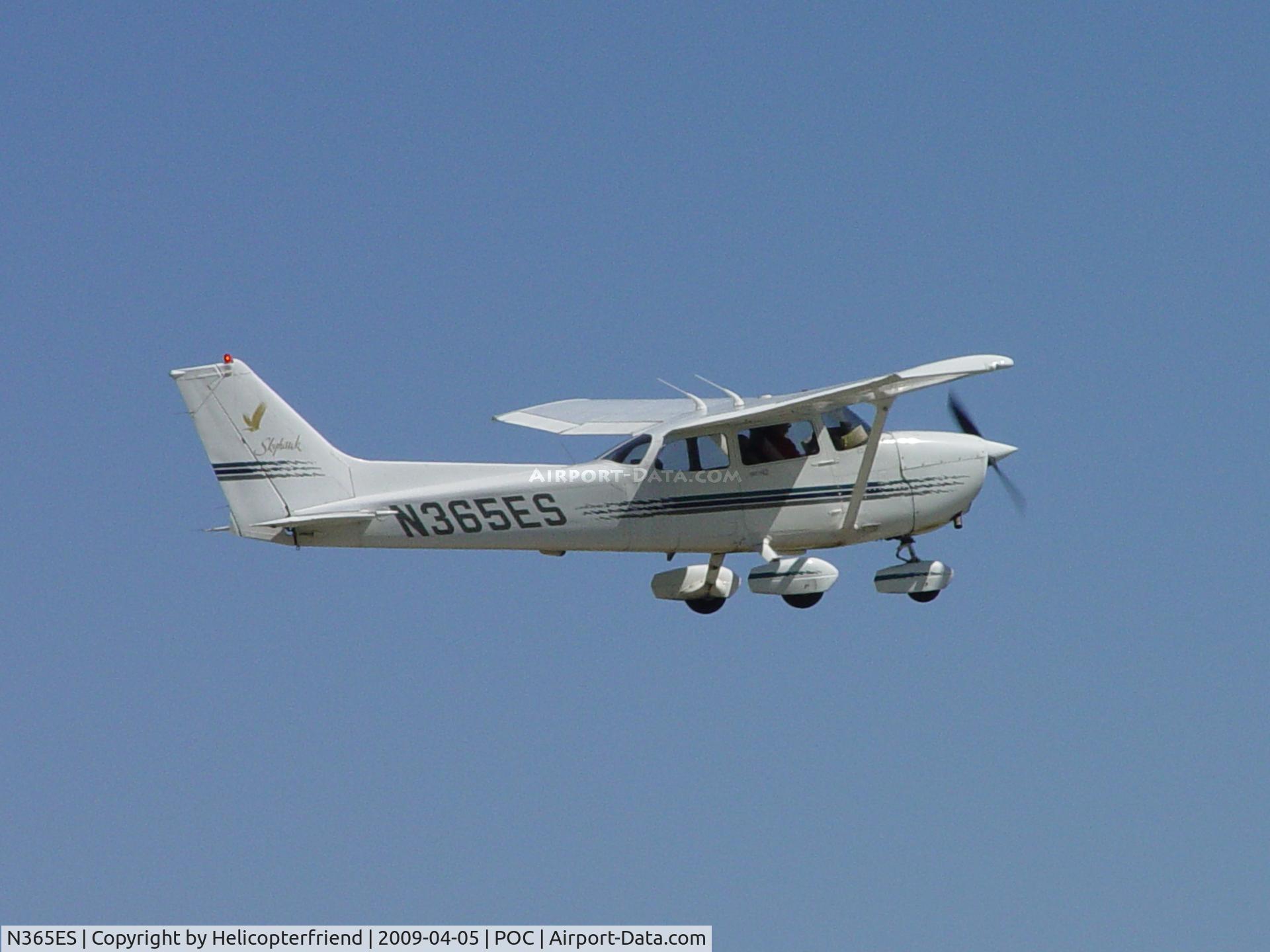 N365ES, 1997 Cessna 172R C/N 17280023, Climbing out from 8R at Brackett